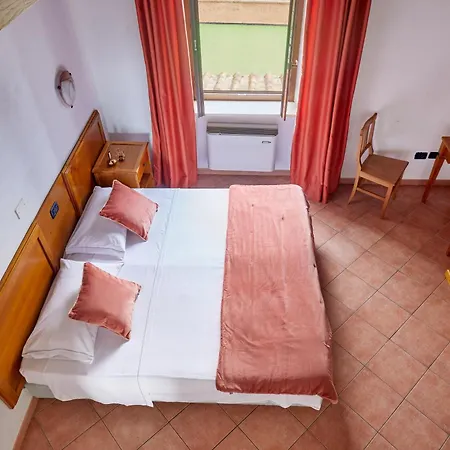 Hotell Fattoria Belvedere 4*