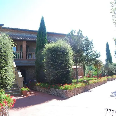 Fattoria Belvedere Hotell 4*